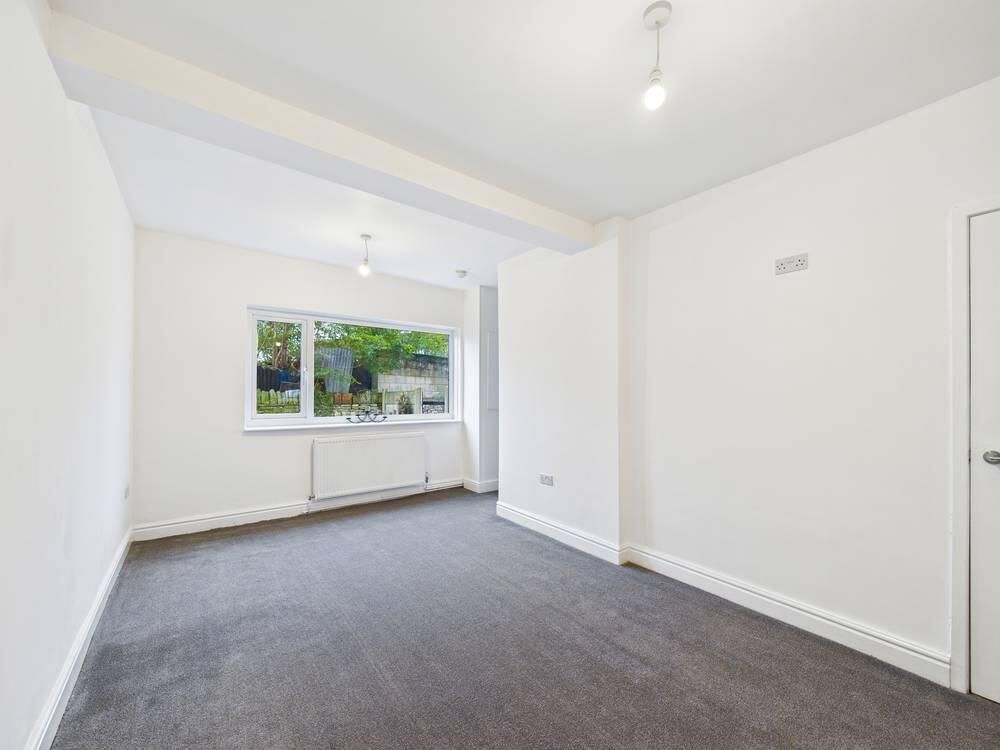 Property photo 3 of 12 Living Room