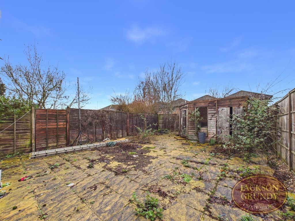 Property photo 3 of 5 Hallam Close