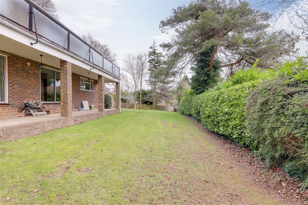 Property photo 3 of 42 Img_8841-Img_8843.Jpg
