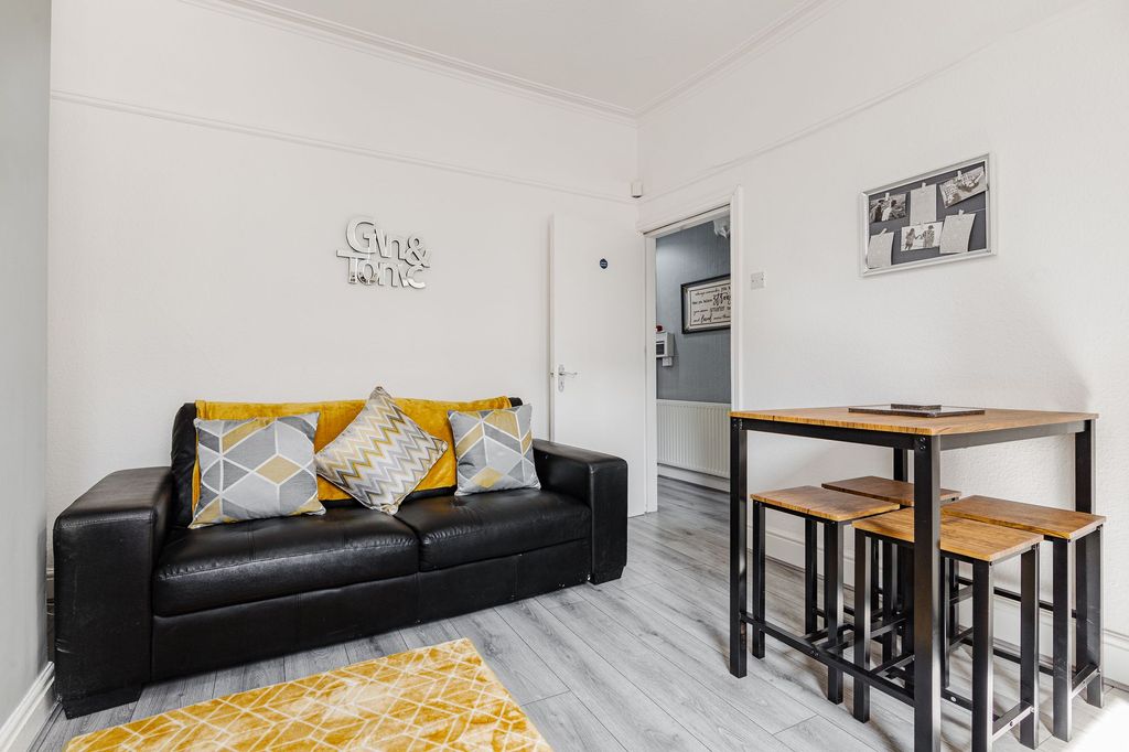 Property photo 1 of 50