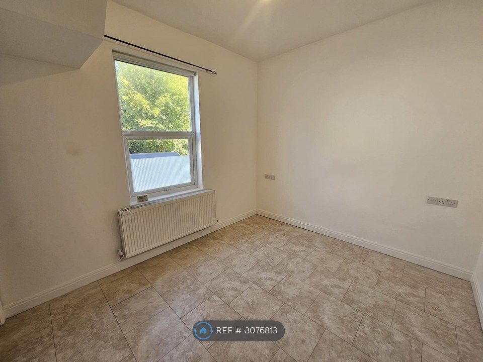 Property photo 2 of 3