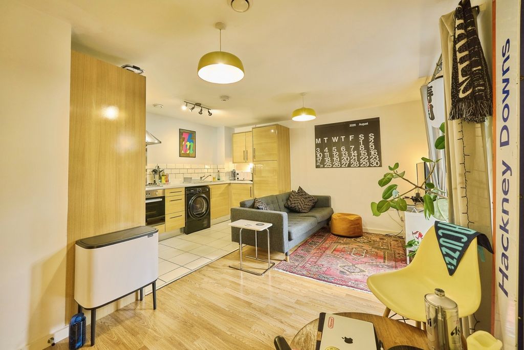 Property photo 2 of 17 Pbox-Img.Jpg