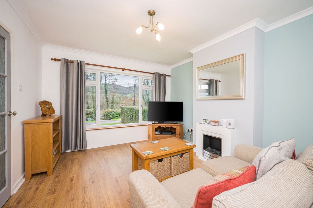 Property photo 3 of 31