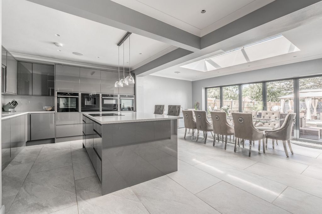Property photo 3 of 32 5131273
