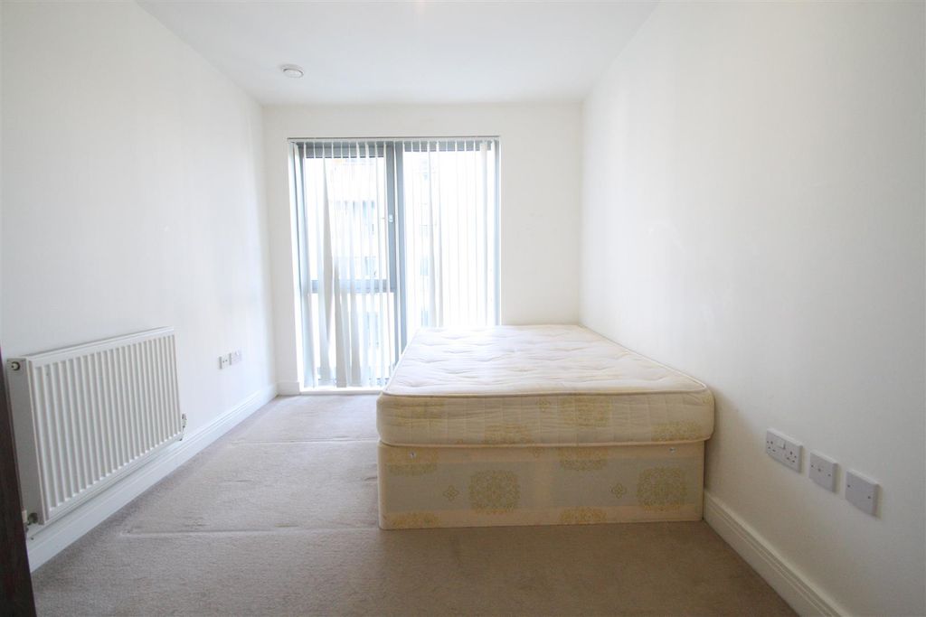 Property photo 3 of 14 Bedroom