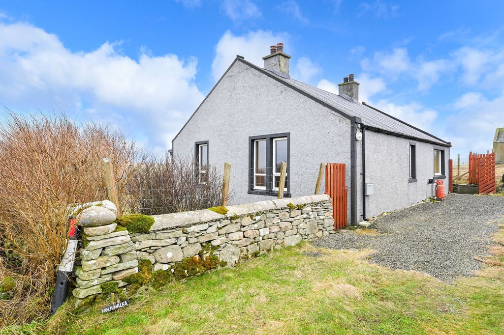 Property photo 1 of 35