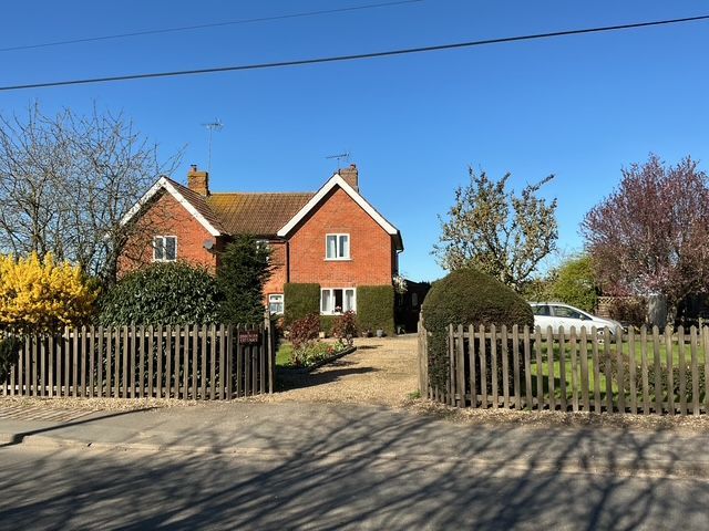 Property photo 2 of 27