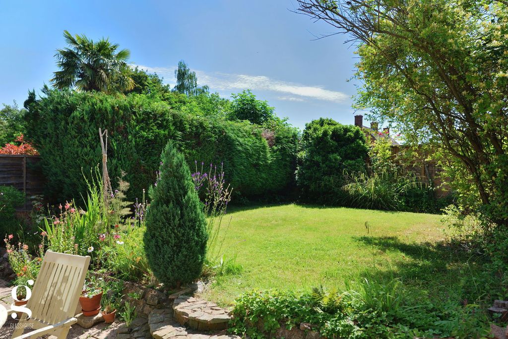 Property photo 2 of 30