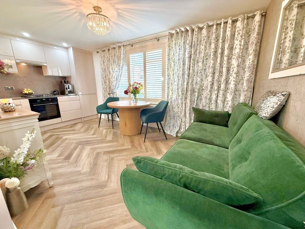 Property photo 2 of 17 Open Plan Living Area
