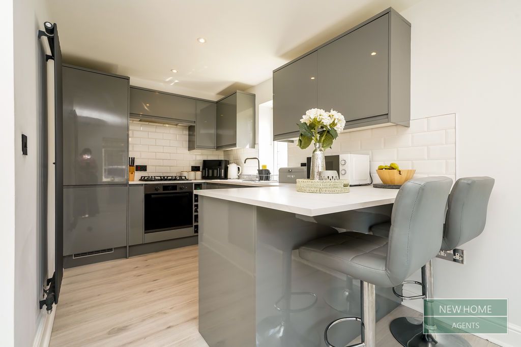 Property photo 2 of 15 Photo 8