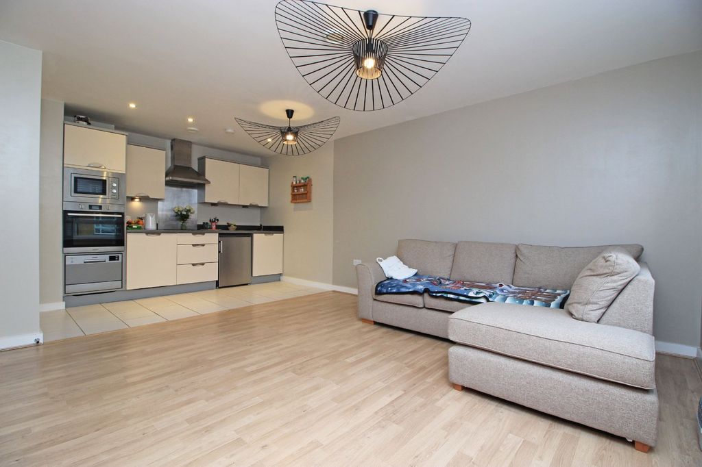 Property photo 2 of 7 Picture 2