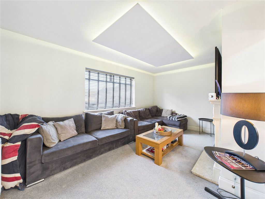 Property photo 3 of 19 Picture No. 63