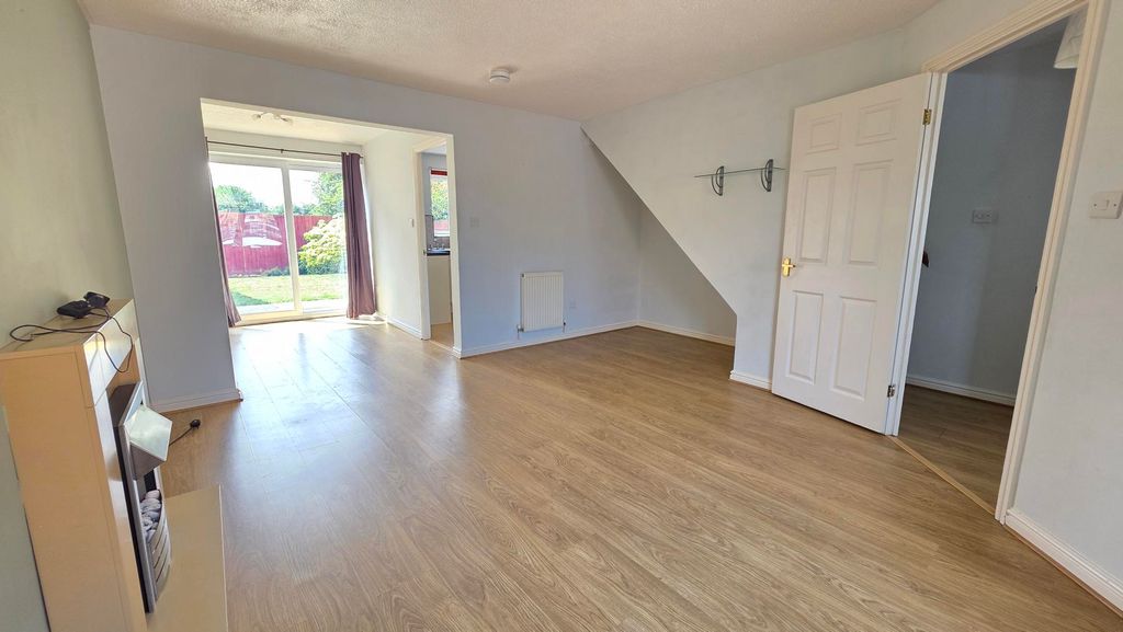 Property photo 2 of 12