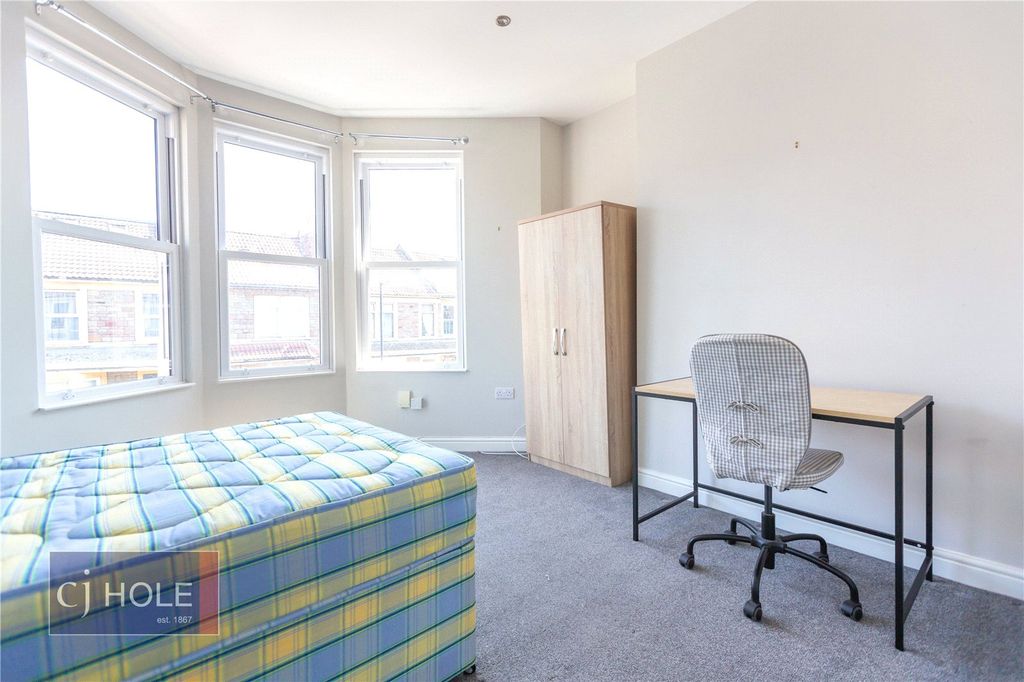 Property photo 3 of 18 Picture No. 34