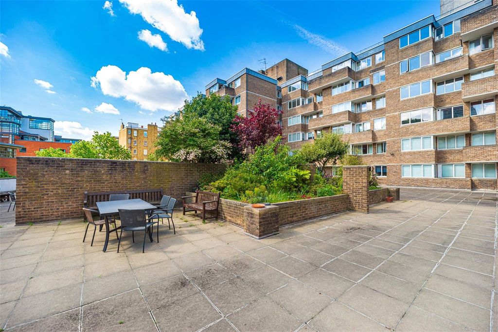 Property photo 1 of 10 Residents Patio