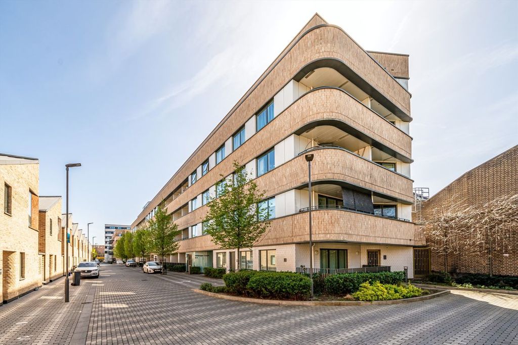 Property photo 1 of 8