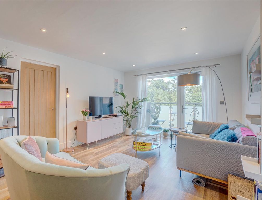 Property photo 2 of 12 Picture No. 02