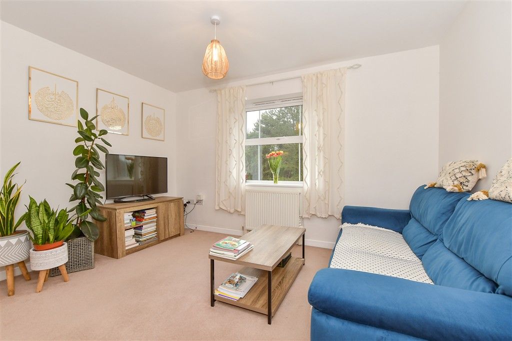 Property photo 3 of 9 Lounge/Diner