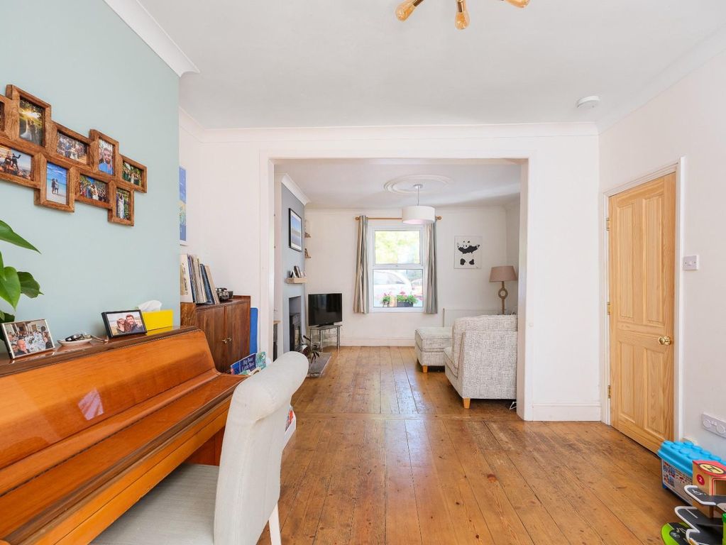 Property photo 3 of 35 Cnr50915.Jpg