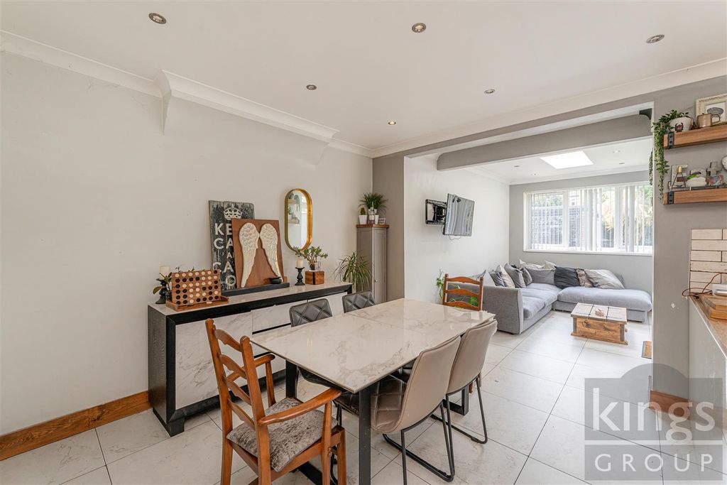 Additional image 5 of 4 bed detached house for saleFirtree Walk, Enfield EN1