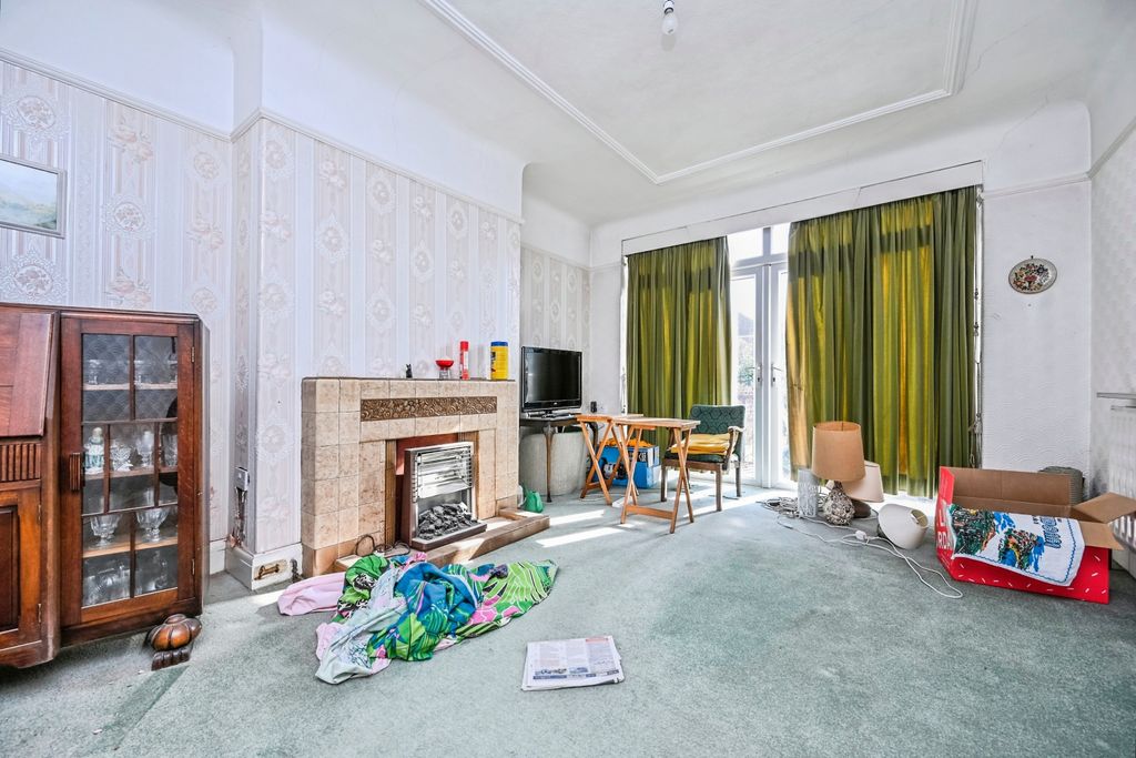 Property photo 3 of 17 Photography