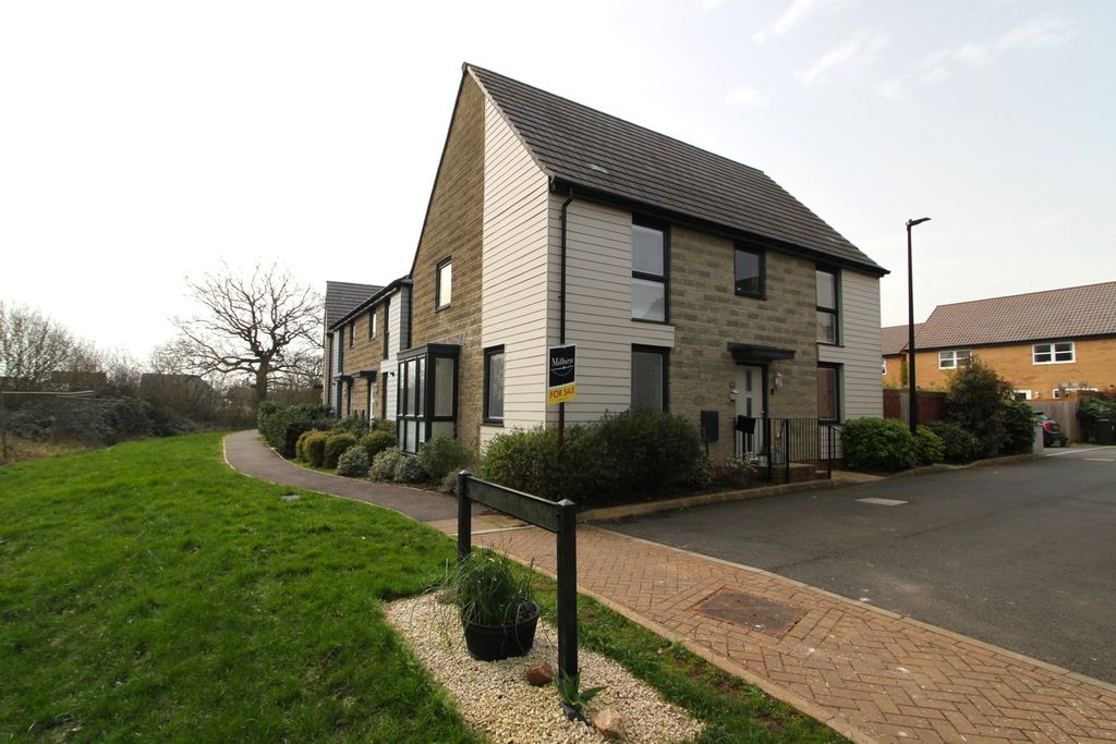 Property photo 2 of 30