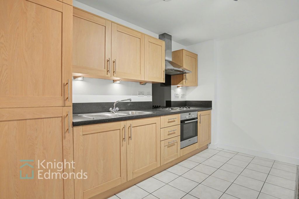 Property photo 3 of 6 Kitchen