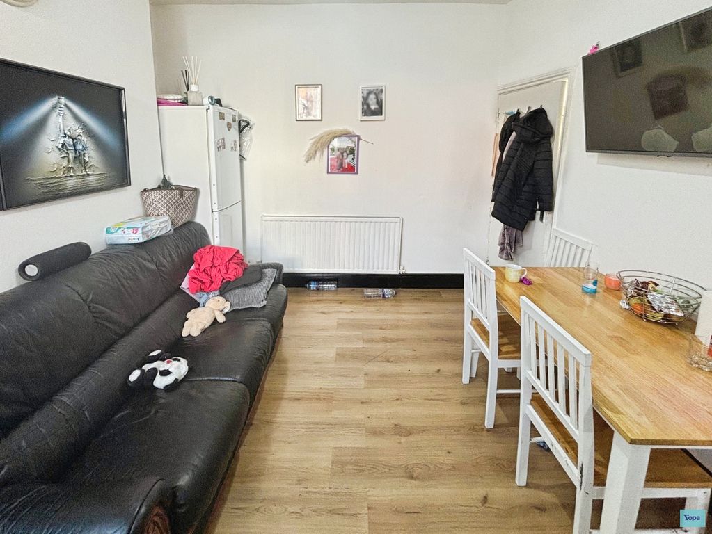 Property photo 2 of 13 2