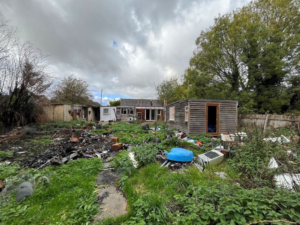 Property photo 3 of 4