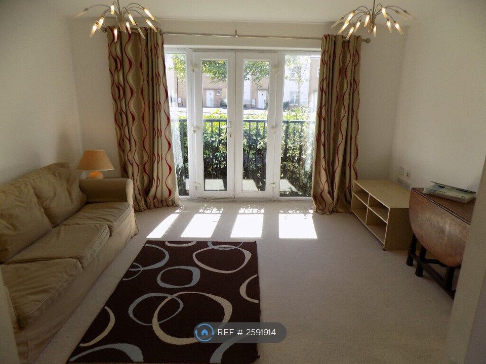 Property photo 1 of 11 Sitting Room