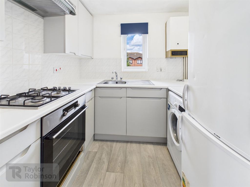 Property photo 3 of 10 Cam02600G0-Pr0530-Still008.Jpg