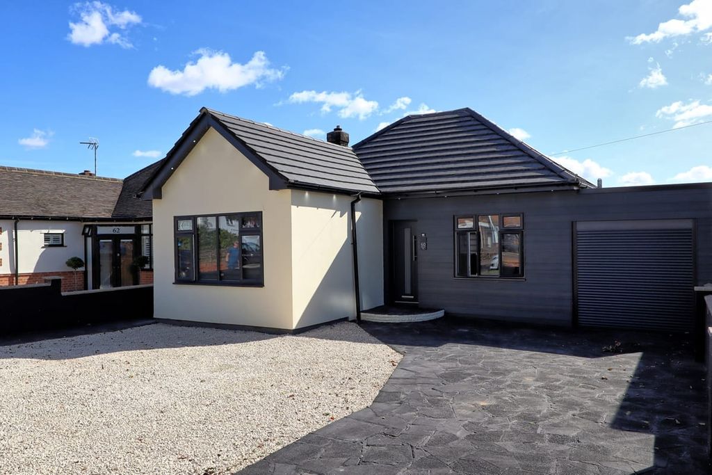 Property photo 2 of 33