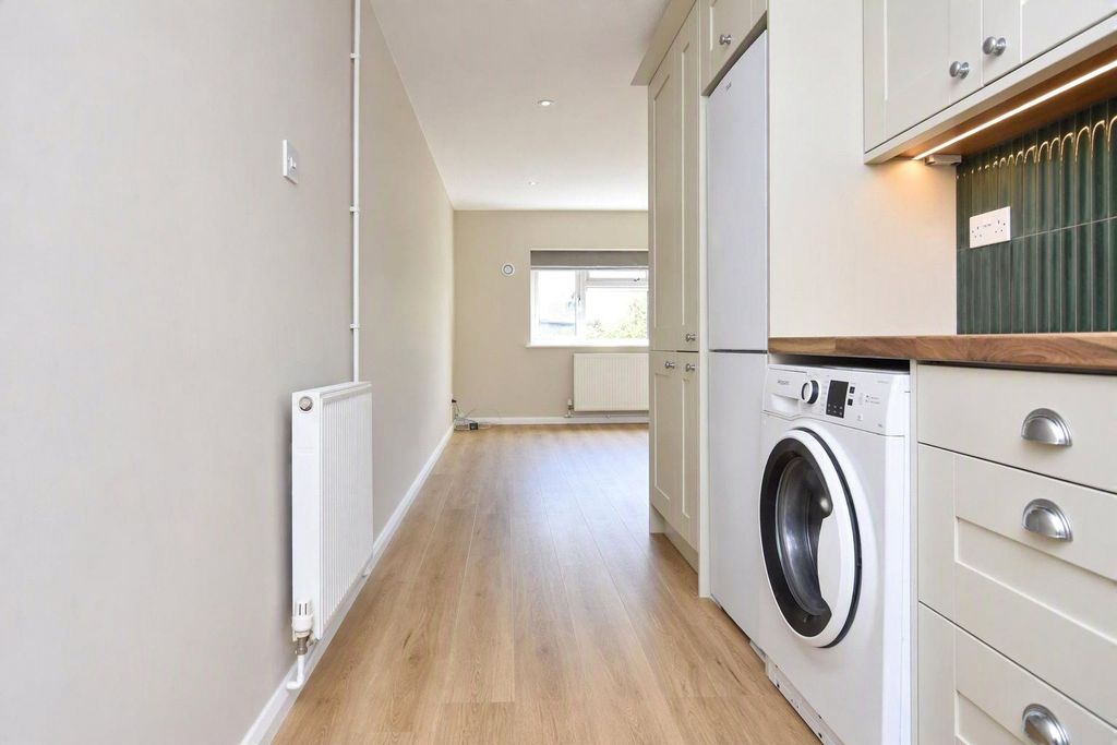 Property photo 2 of 13 Picture No. 26
