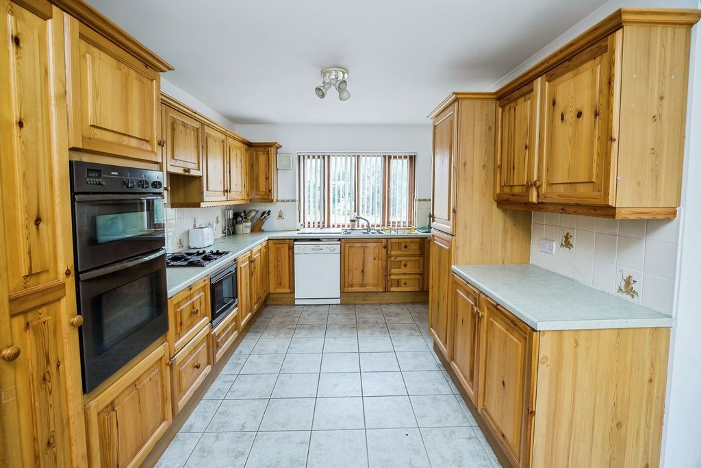 Additional image 7 of 4 bed detached house for saleSpringfield Court, Gresford, Wrexham LL12