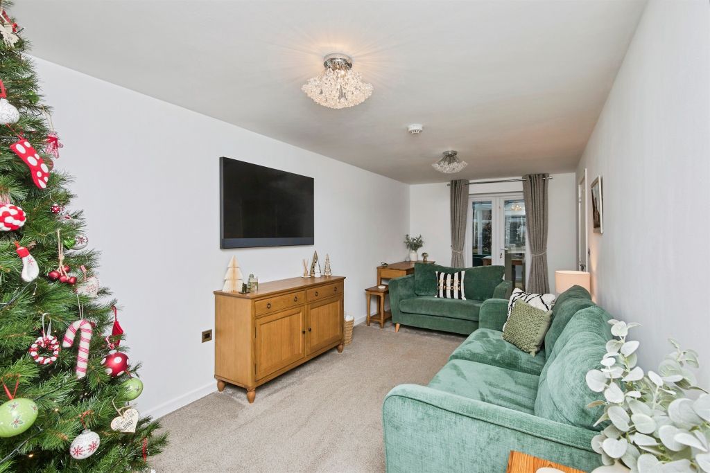 Property photo 2 of 20