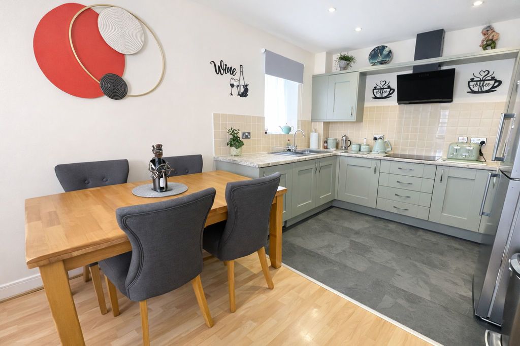 Property photo 2 of 13 Lounge/ Kitchen/ Diner