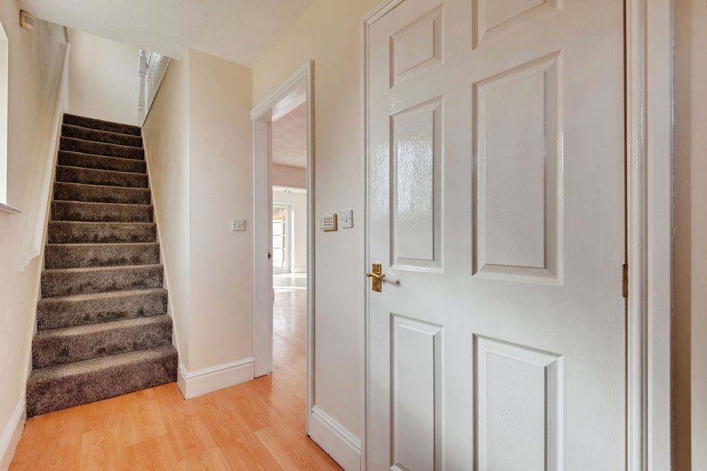 Property photo 3 of 20 Pbox-Img.Jpg