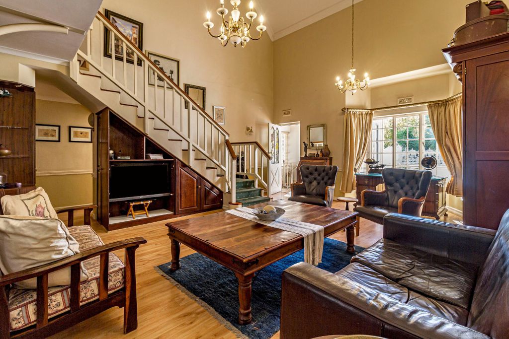 Property photo 3 of 30 St1701043