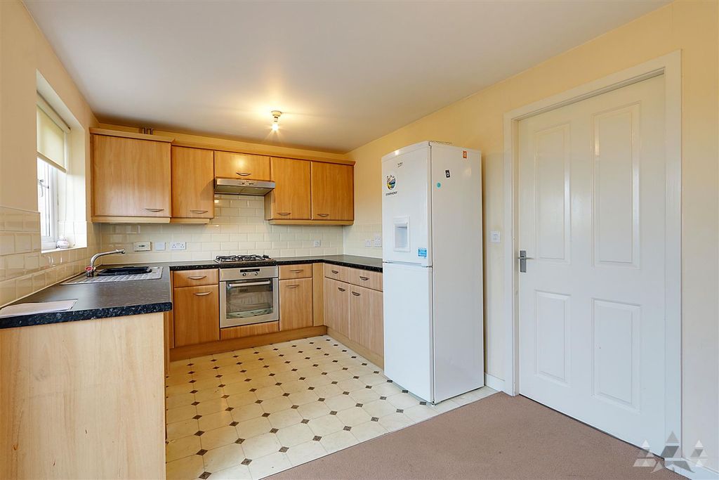 Property photo 2 of 14 Dining Kitchen