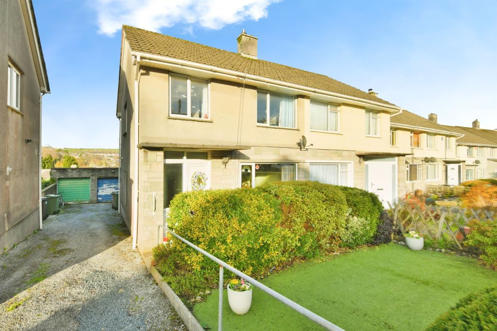 Property photo 2 of 25