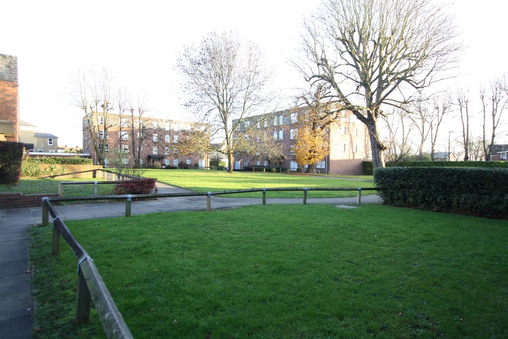 Property photo 2 of 2 Image