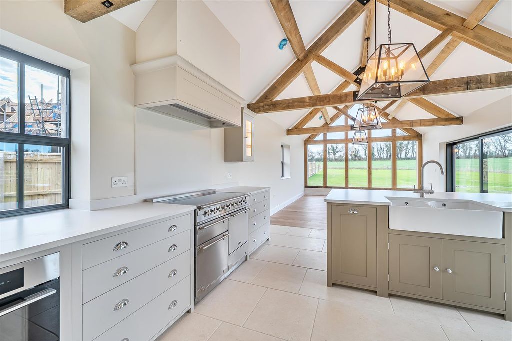 Property photo 3 of 20 High Specification Kitchen