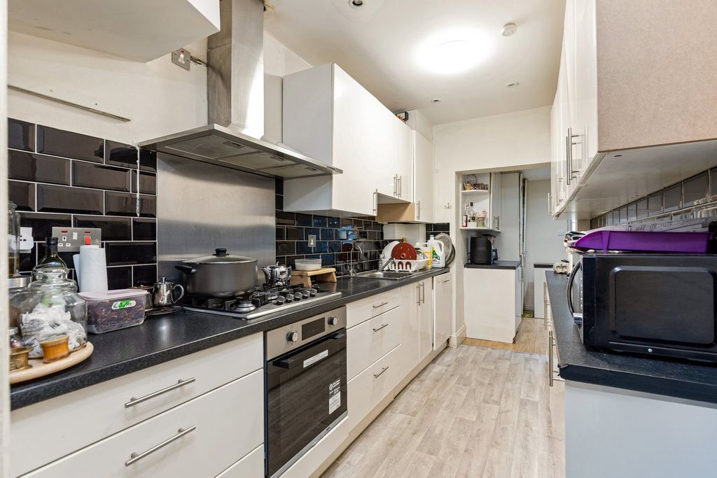 Property photo 1 of 23