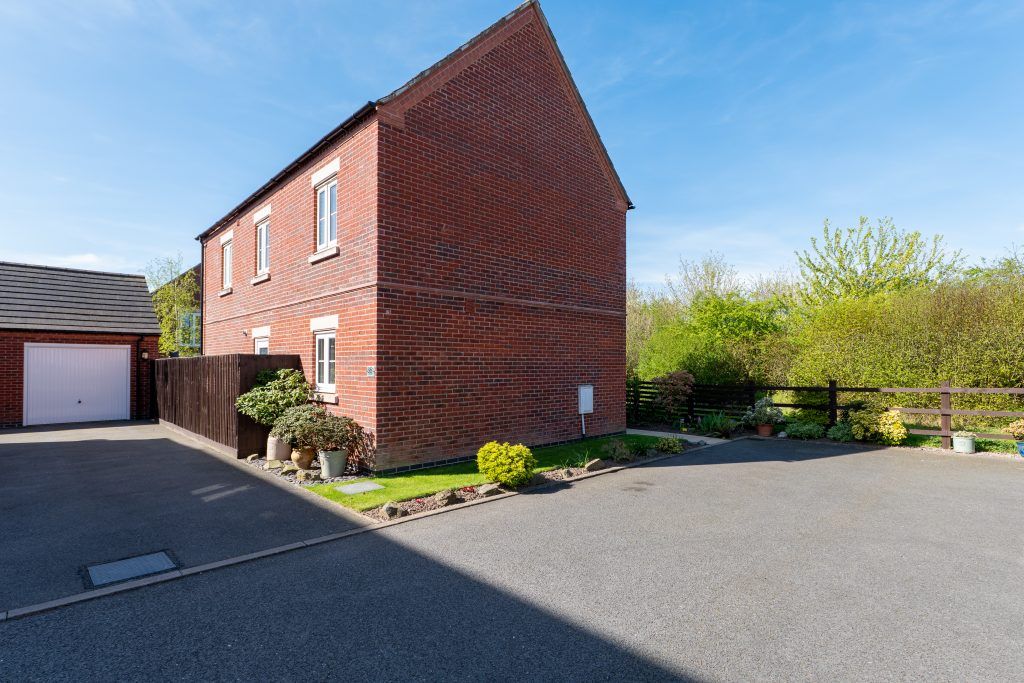 Property photo 1 of 36