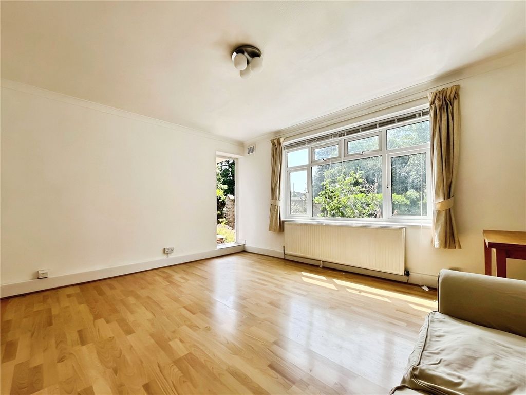 Property photo 1 of 14 Living Room