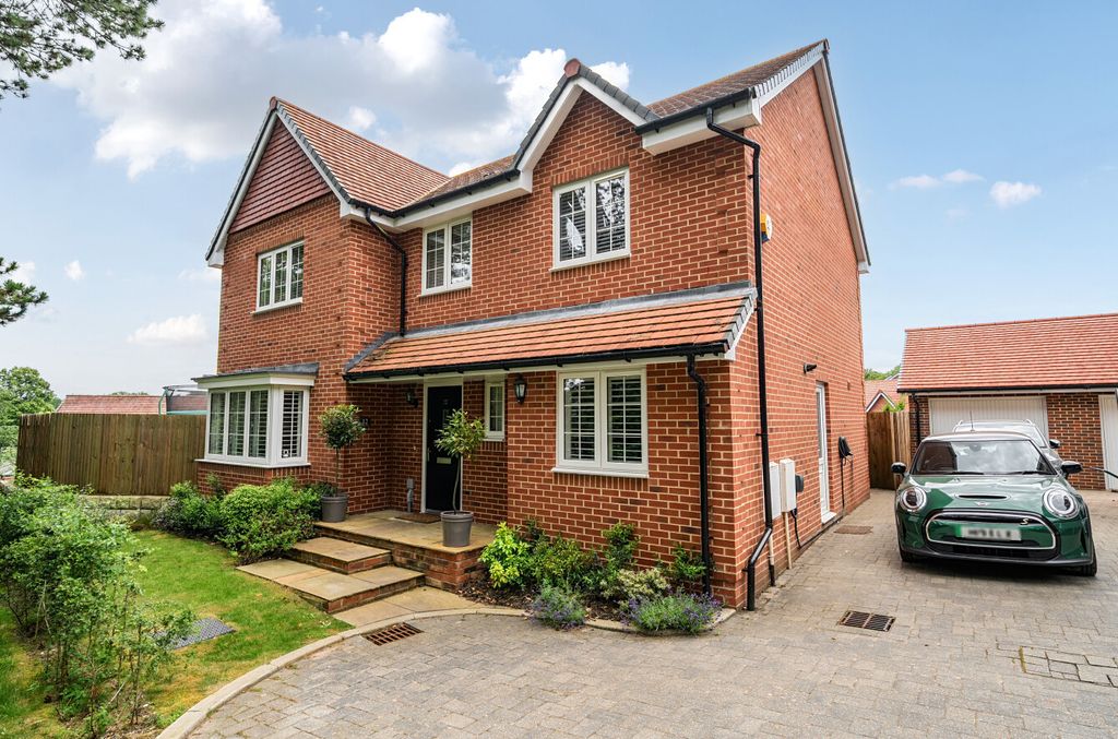 Property photo 1 of 17 1484366-2-6A4273E...