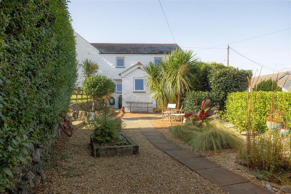 Property photo 3 of 37