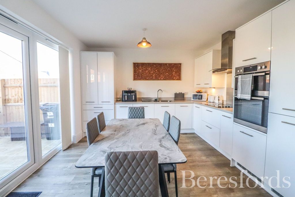 Property photo 2 of 22 Picture No. 08