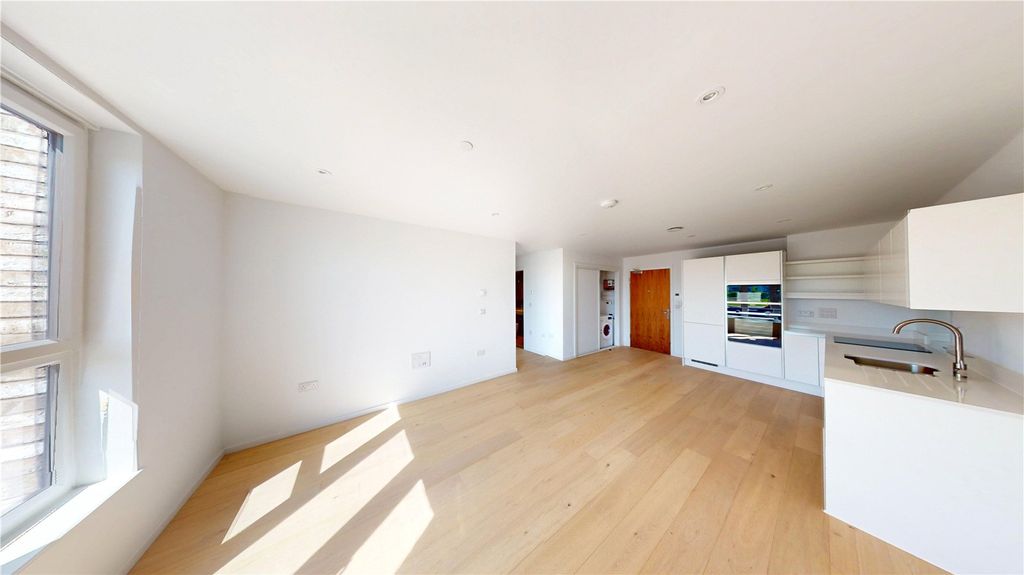 Property photo 2 of 11 Picture No. 01