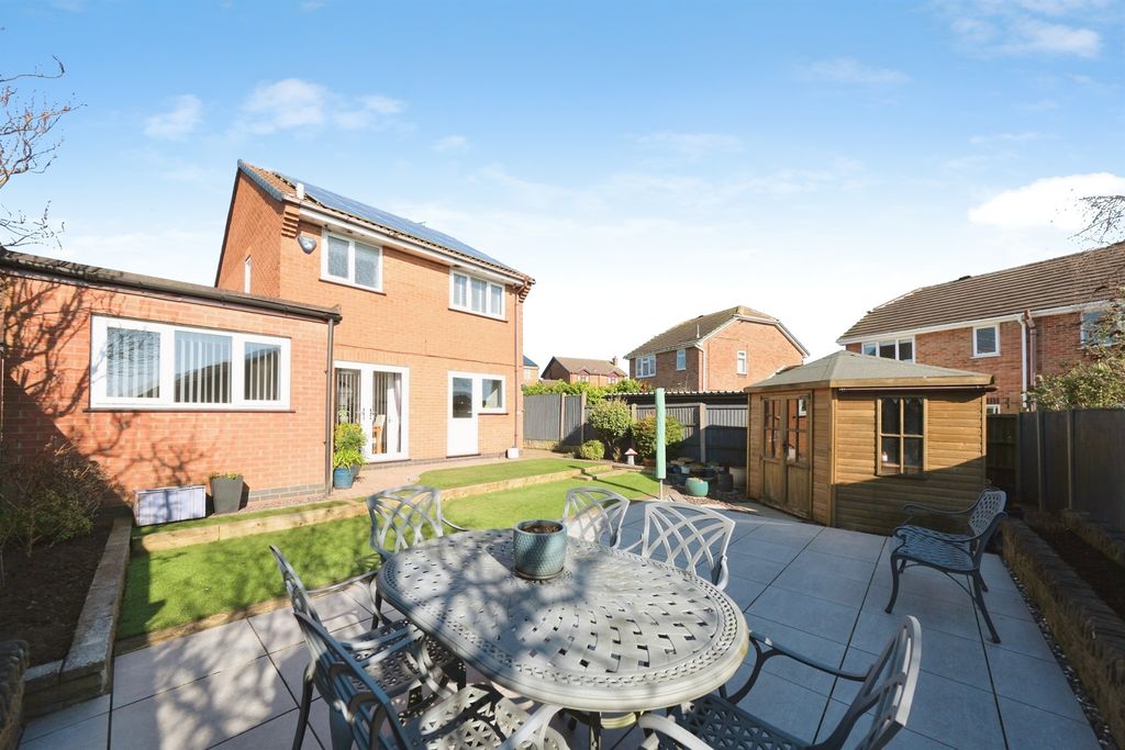 Property photo 2 of 21